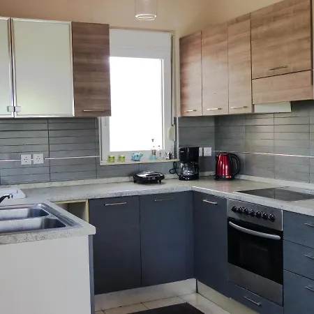 Nikitas 1st Floor Apartman Kosz